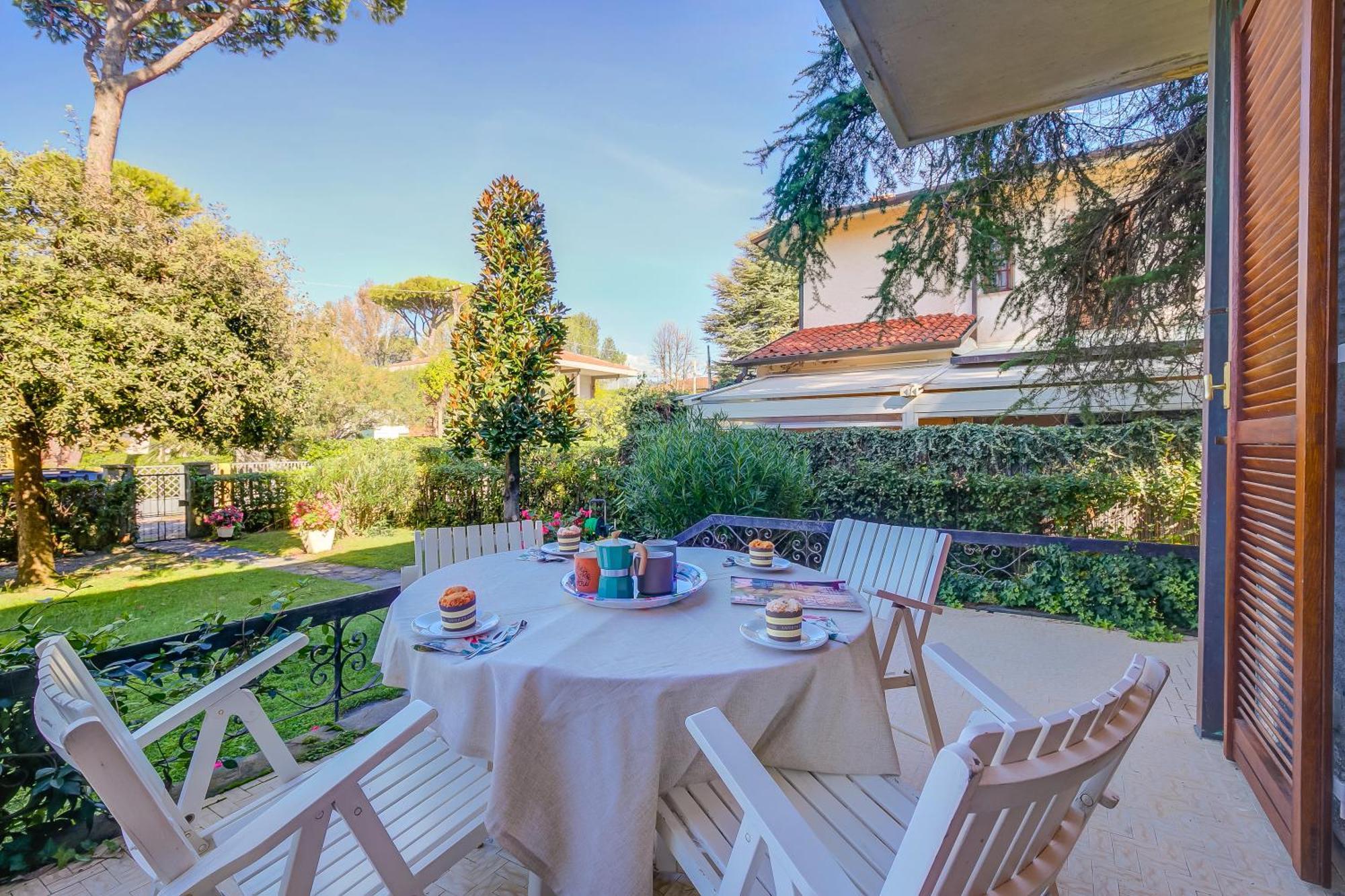 Casa Maddalena Al Mare 600M From Sea - Happy Rentals Marina di Pietrasanta Εξωτερικό φωτογραφία