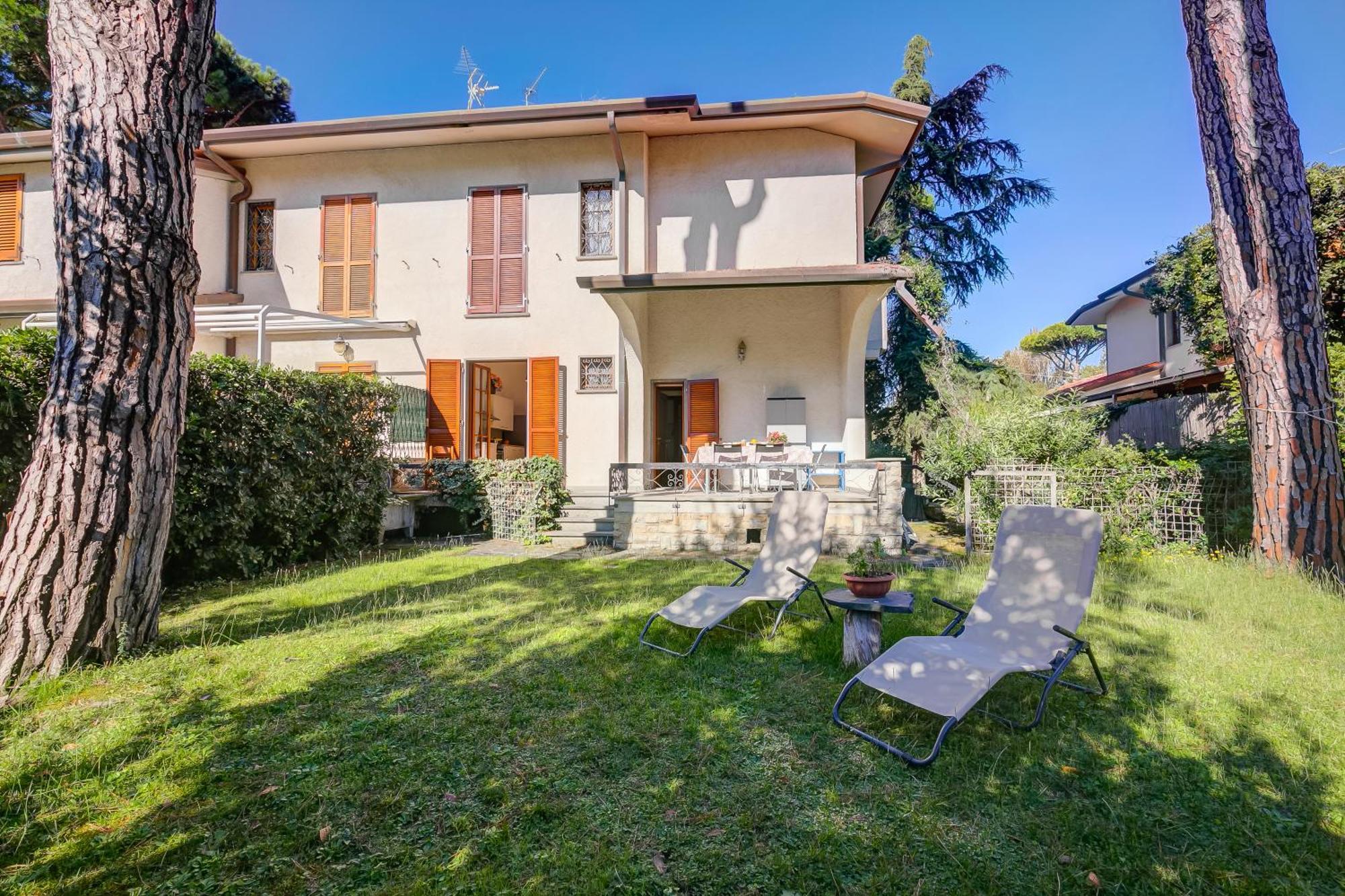 Casa Maddalena Al Mare 600M From Sea - Happy Rentals Marina di Pietrasanta Εξωτερικό φωτογραφία