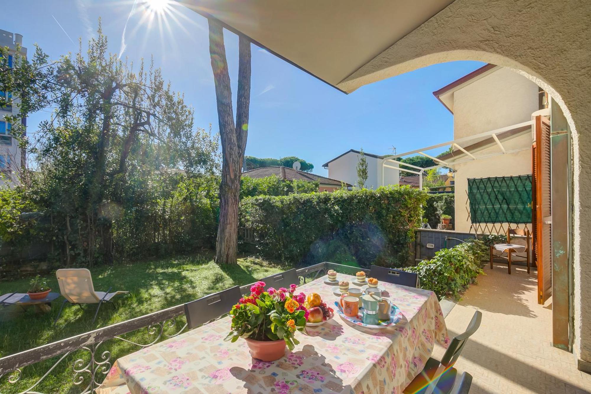 Casa Maddalena Al Mare 600M From Sea - Happy Rentals Marina di Pietrasanta Εξωτερικό φωτογραφία